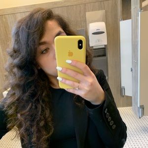 Meet your Posher, Hannah